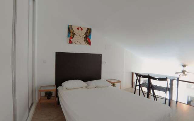 Estudio cercano a Plaza Castilla CBA3