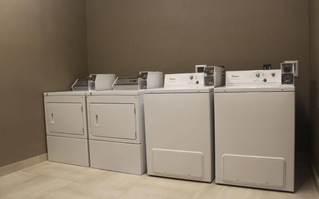 Meridian Inn & Suites Lloydminster