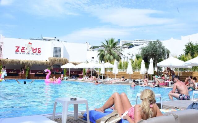 Ladonia Hotels Leo Beach Resort