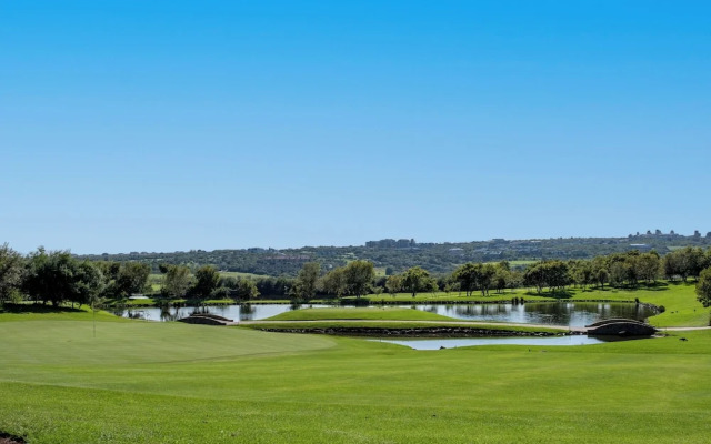 Steyn City Hotel by Saxon