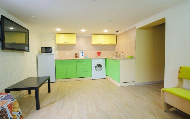 Happy House Hostel