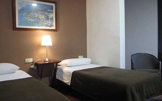 Hostal LK