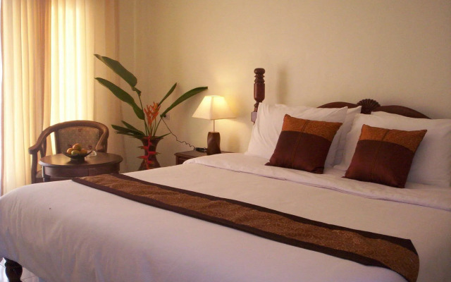 Lanta Seafront Resort