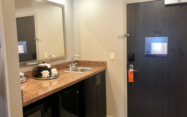 Hampton Inn & Suites Tulsa/Central