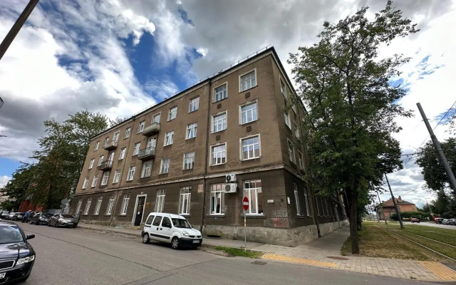 Silver Apartment