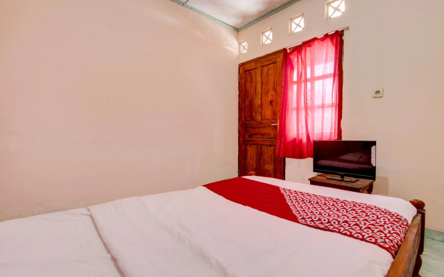 Hotel O Pondok Wisata Sekar KemuningNearWonogondang Camp ( Bumi Perkemahan Wonogondang ) – Guest Rooms – Sleman