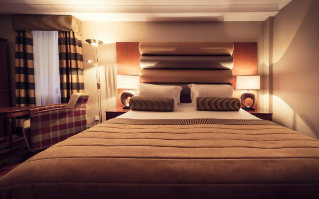 Carlton George Hotel