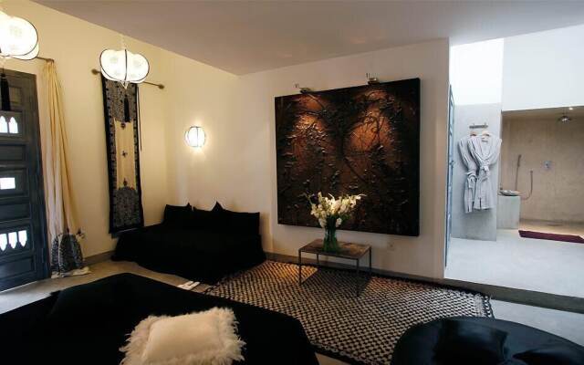 Riad Awa