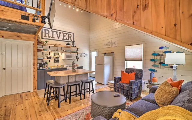 Pet-friendly Studio w/ Loft & Mountain Views!