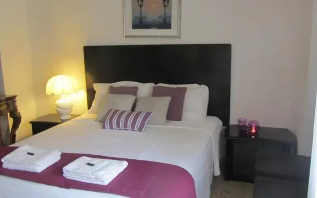 Rome Guest Suite