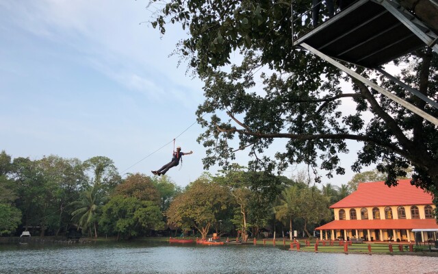Lakshmi Hotel & Resorts