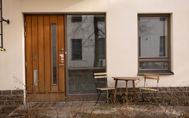 2ndhomes Gorgeous Courtyard Home w Sauna