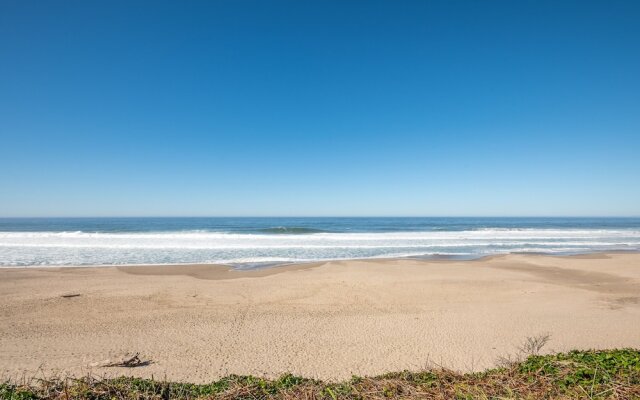 Sailor Jack's Oceanfront Inn