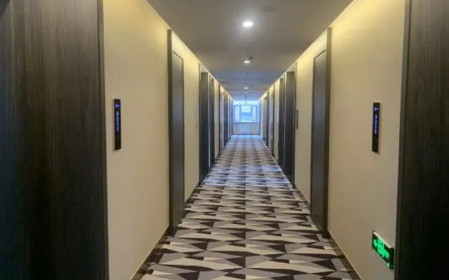 Tiffany Zhenxuan Hotel (Songshan hospital branch of Chifeng high speed railway station) – Hotel Rooms – Chifeng