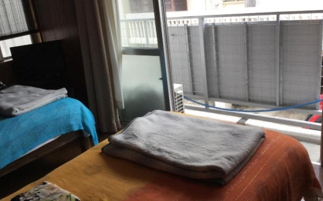 Women's Guest House Usumizi – Guest Rooms – Naha