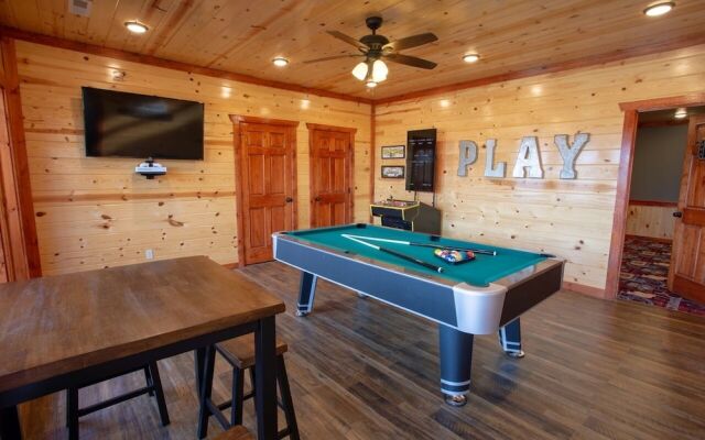 .lookout Lodge 6 Bedroom Cabin