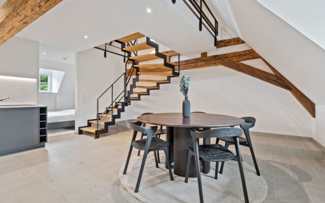 Escape to Clausen Stylish ApartmentID212