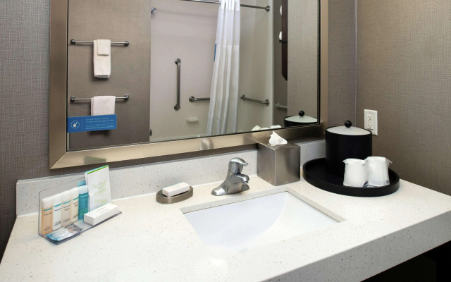 Hampton Inn & Suites Greensboro/Coliseum Area