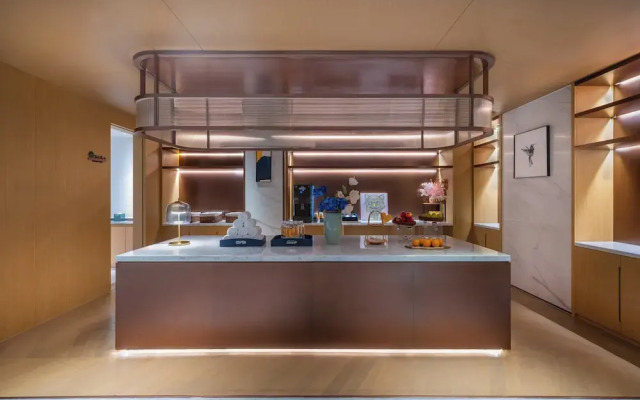 voco Hefei Binhu by IHG