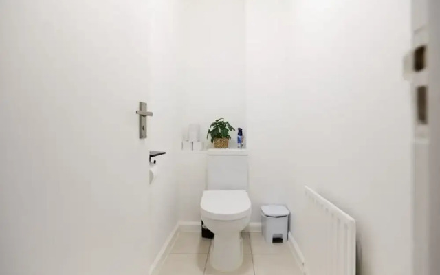 The West Hampstead Base - Central 2bdr Apartment