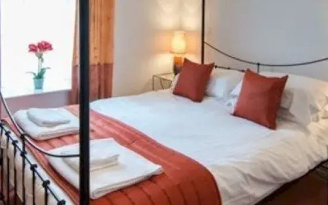 Terracotta Suite