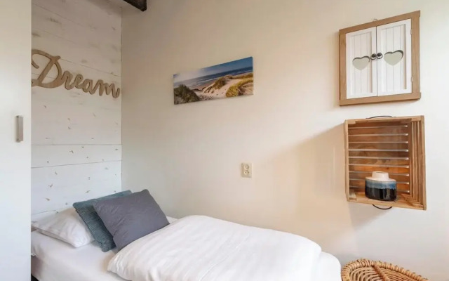 Bungalow Sint Maartenszee Near the Beach