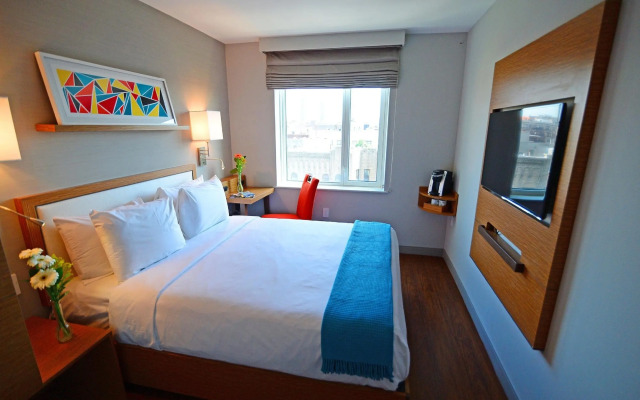 Edge Hotel