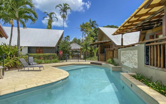 Pure Magnetic Villa 10