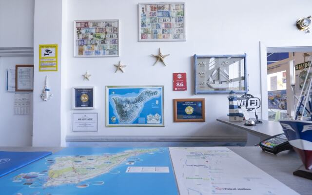 Hostel Neon Tenerife