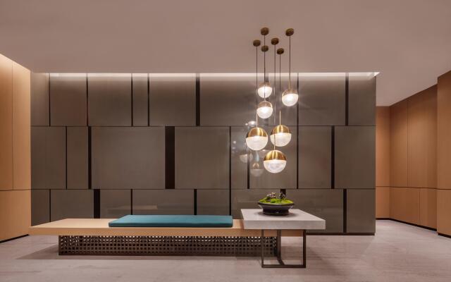 Holiday Inn Express Shenzhen Longhua by IHG