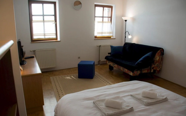 Swallow's Nest in the Old Town Center