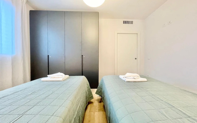 Modern House Apartment 4