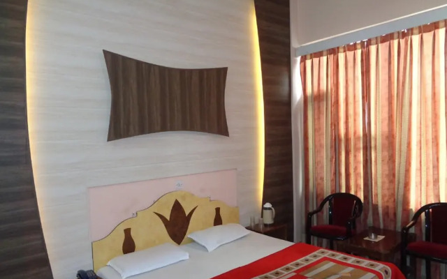 Goroomgo Hotel Ishan Katra