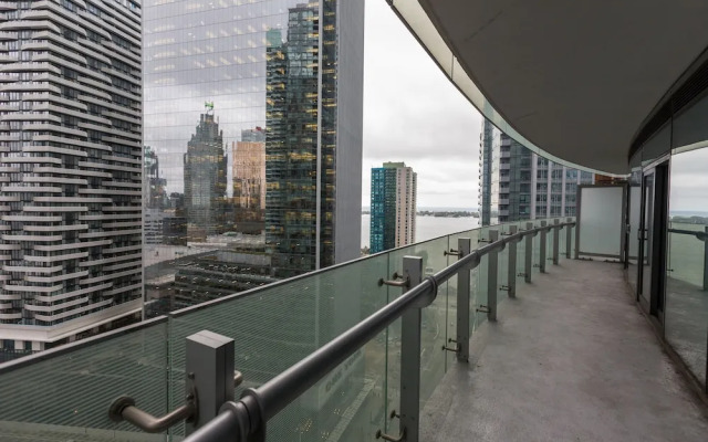 AOC Suites - Luxury Condo - City View