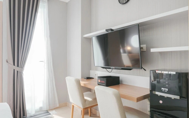Comfort And Cozy Studio At Menteng Park Apartment