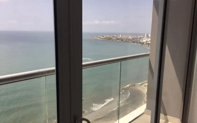 23rd Floor Luxury Apartment - sea view