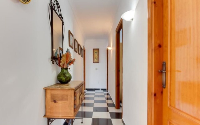 Villa Media Legua