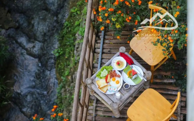 Ba Khan Village Resort