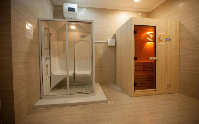 Luna Hotel Zombo
