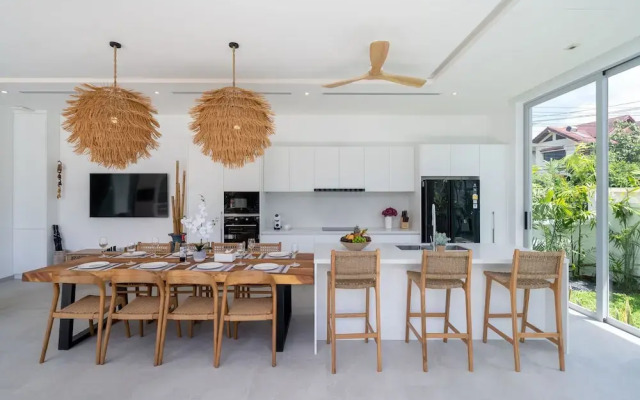 Modern Open Design 4BR Pool Villa Mina