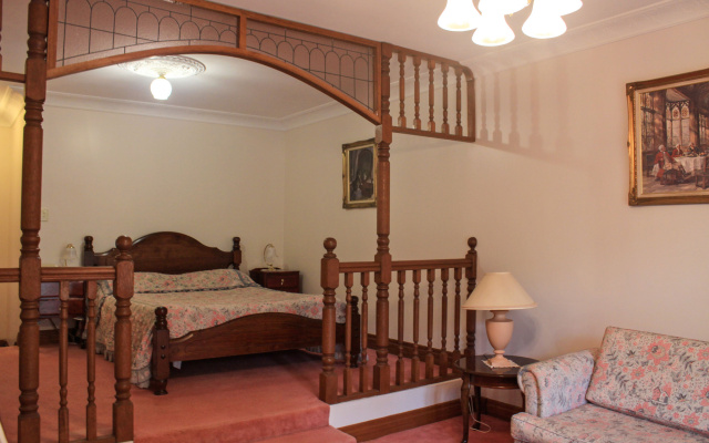 The Manor – Guest Rooms – Tamborine Mountain