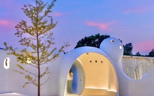 Nous Hotel