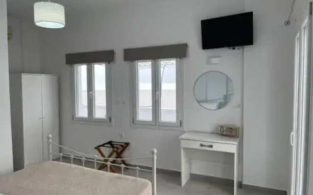 Firaxenia rooms