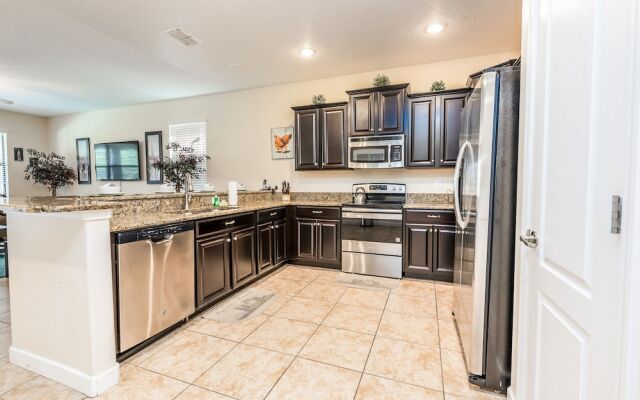 1440cg 7 Bedroom Home