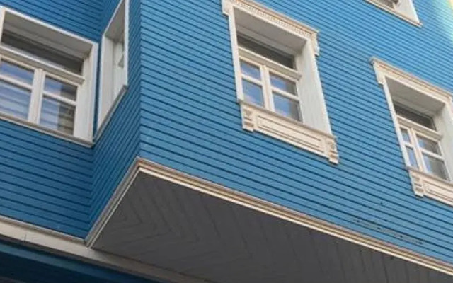 Blue House Hostel