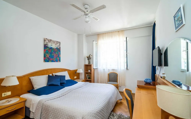 Down Town Apartments