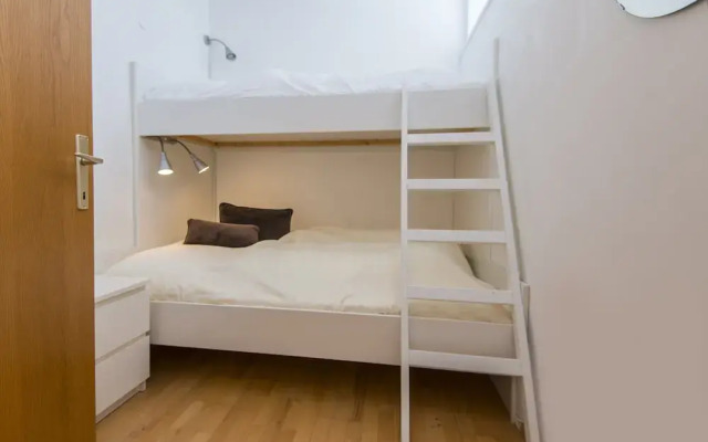 Cozy Apartment Near ski Slopes
