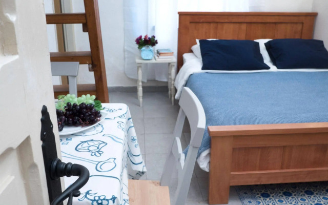 Allenby 2 Bed and Breakfast