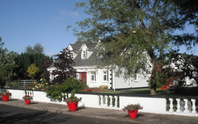 Briar Lodge