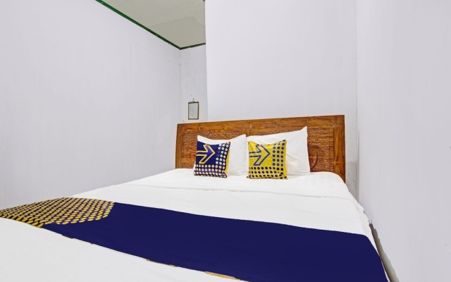 Hotel O Indah Arum – Guest Rooms – Cilacap
